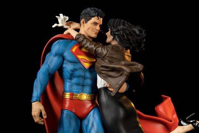 Superman y Lois 1:6 Scale Diorama Iron Studios - Imagen 6